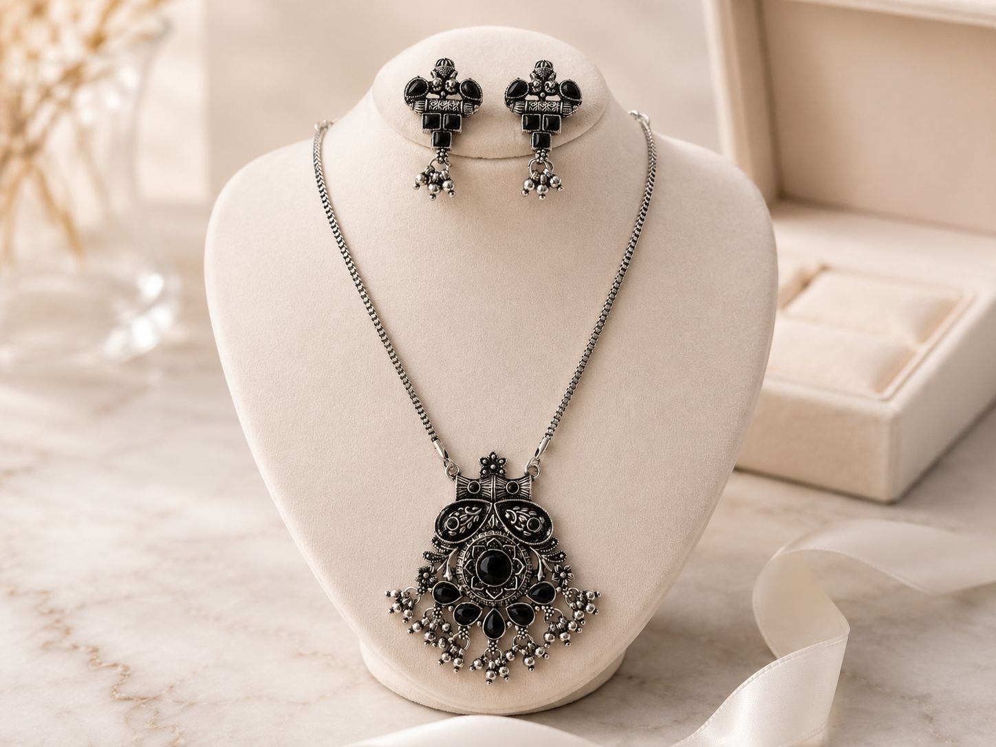 Oxidised Silver Black Stone Statement Pendant Set
