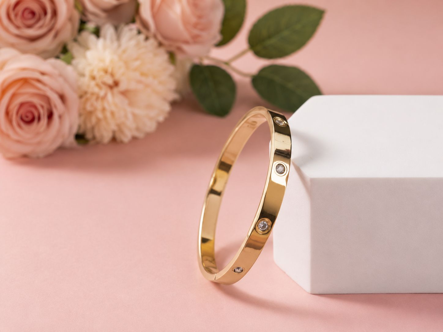 Elegant Gold Crystal Studded Bangle